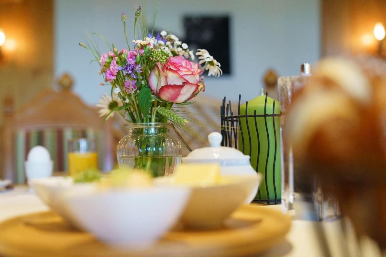 Landhotel Gockelwirt Eisenberg  Bagian luar foto