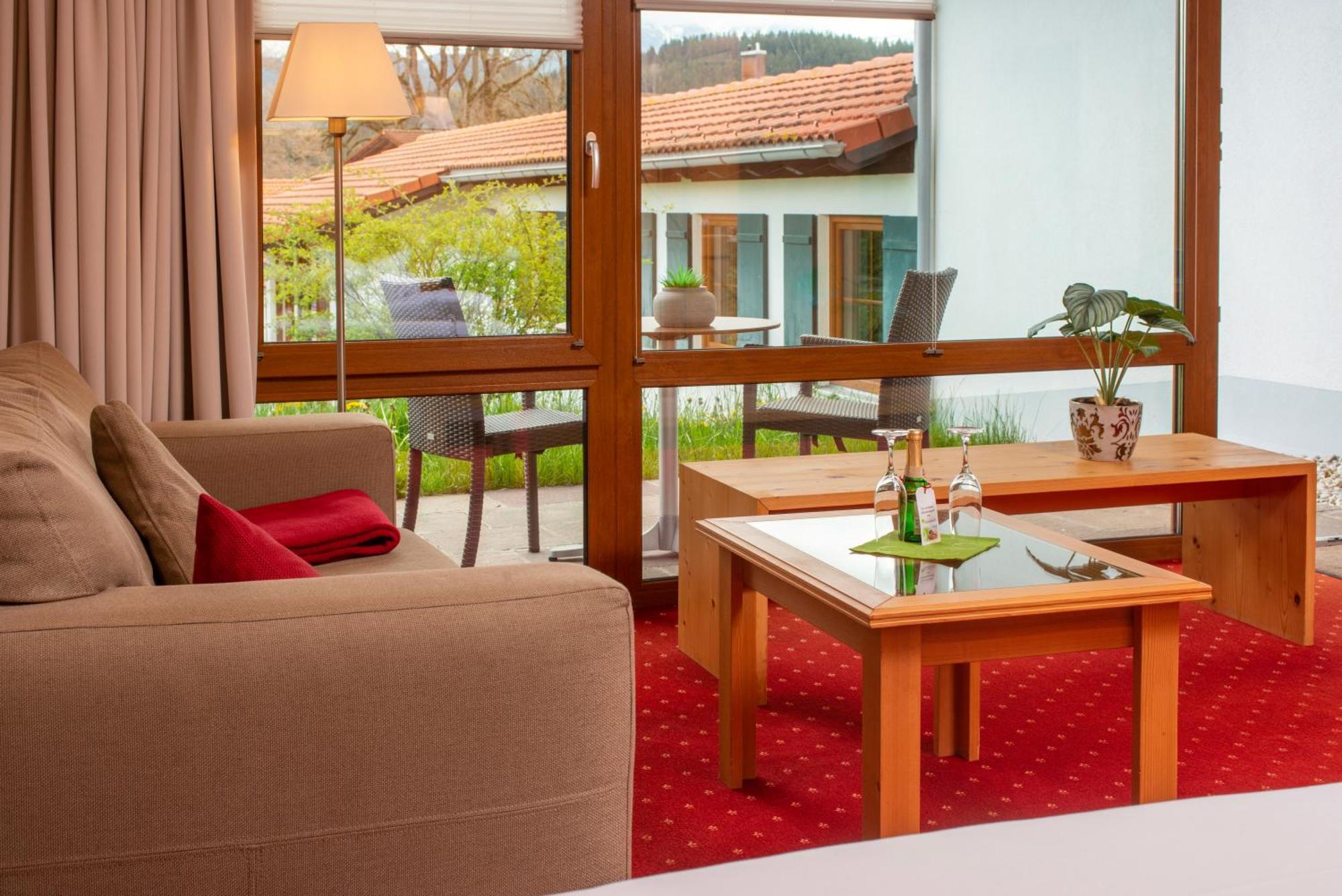 Landhotel Gockelwirt Eisenberg  Bagian luar foto