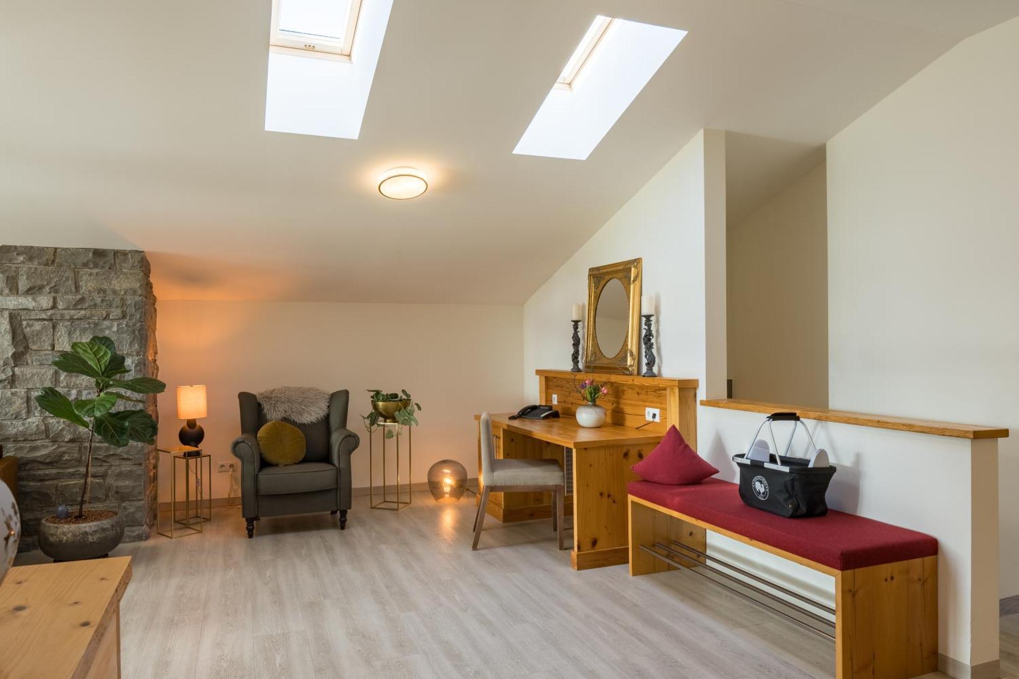 Landhotel Gockelwirt Eisenberg  Bagian luar foto