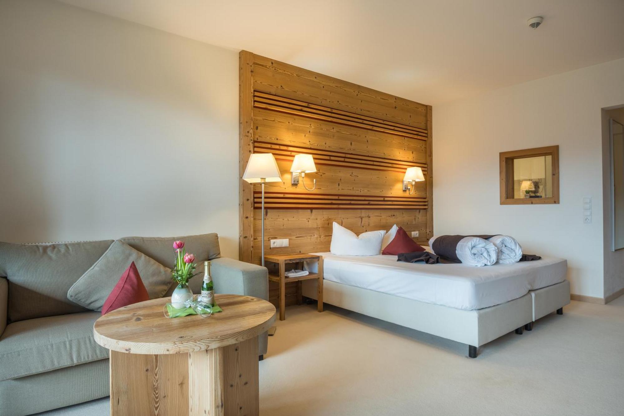 Landhotel Gockelwirt Eisenberg  Bagian luar foto