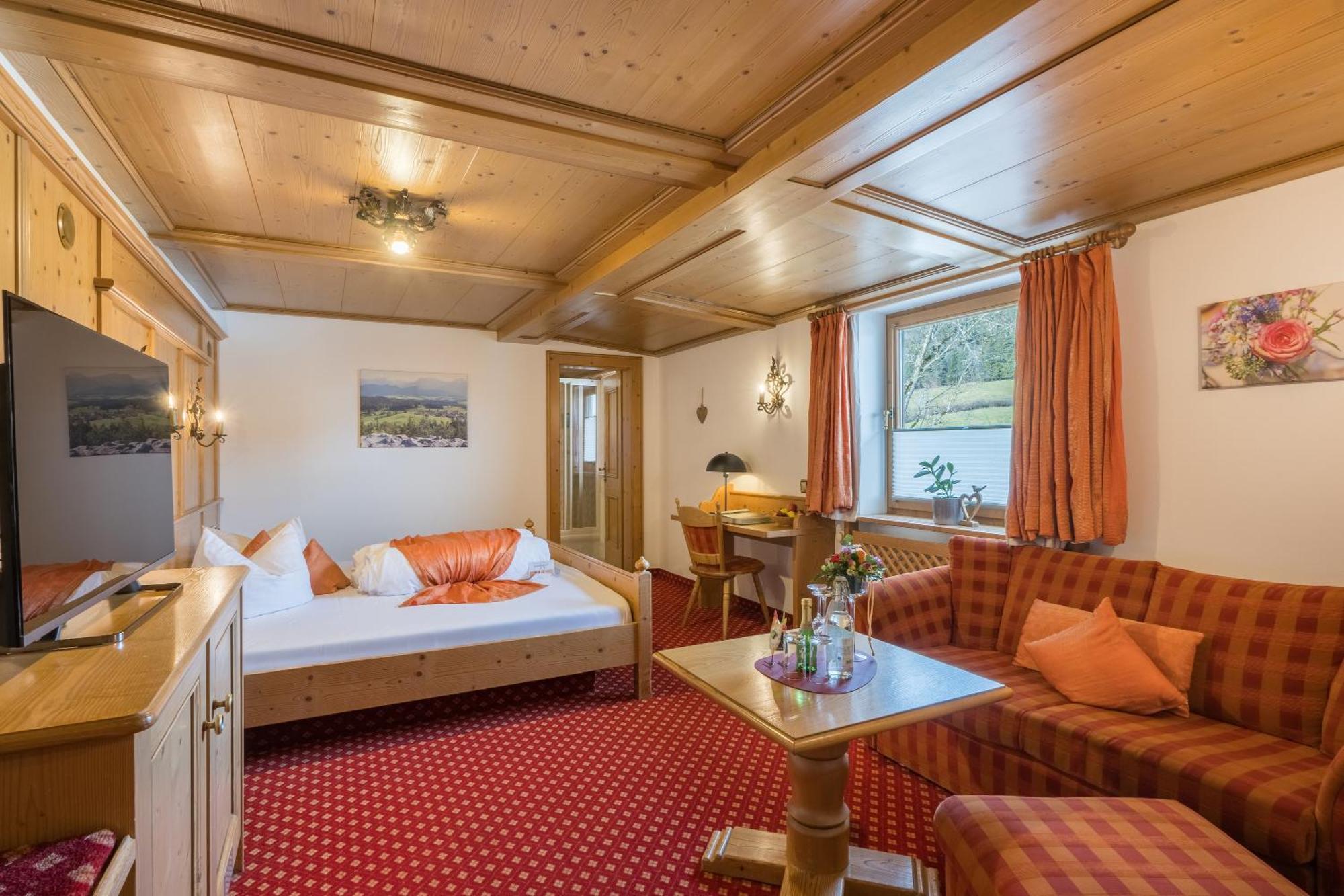 Landhotel Gockelwirt Eisenberg  Bagian luar foto