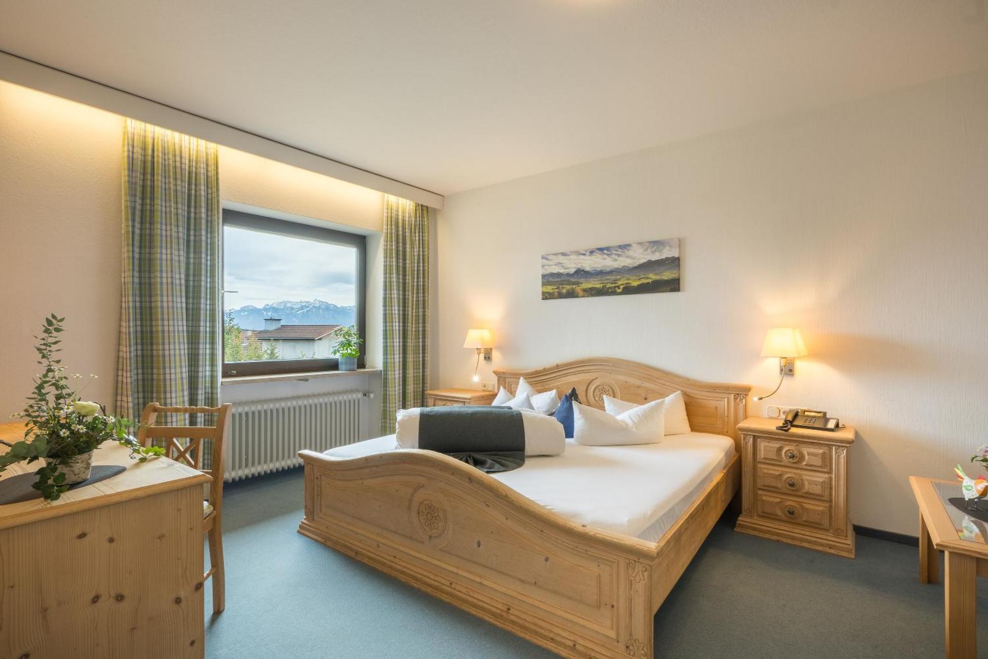 Landhotel Gockelwirt Eisenberg  Bagian luar foto